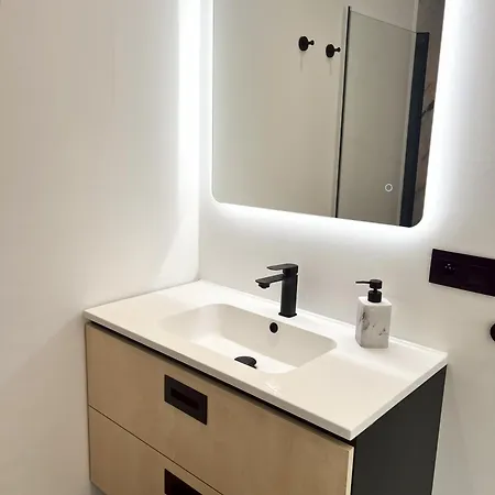 Serenity - Sauna & Jacuzzi デュルビュイ