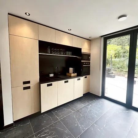 Serenity - Sauna & Jacuzzi